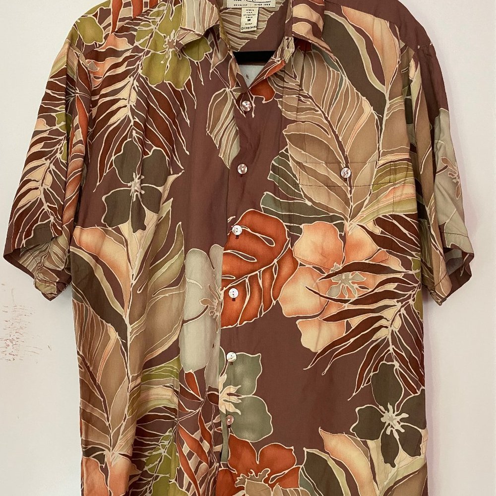 TORI RICHARD -DESIGNER SHIRT ,  SIZE MEDIUM  BROWN MULTICOLOR SHIRT ,,,